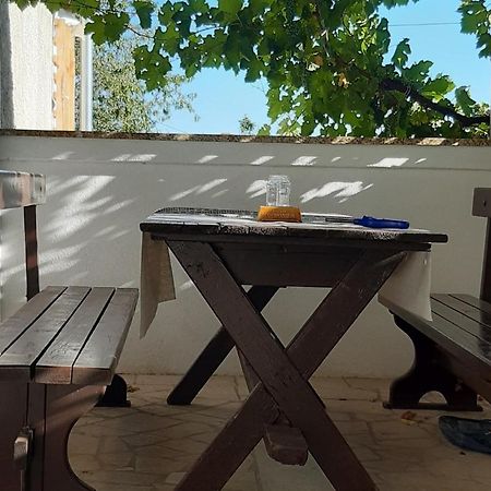 Holiday Home Loznati Cres Kültér fotó