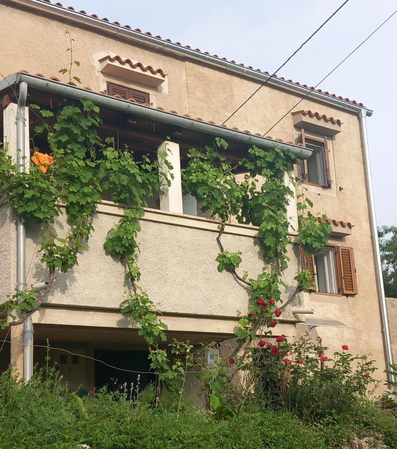 Holiday Home Loznati Cres Kültér fotó
