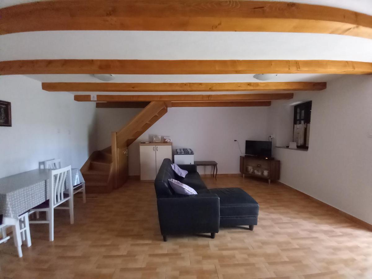 Holiday Home Loznati Cres Kültér fotó