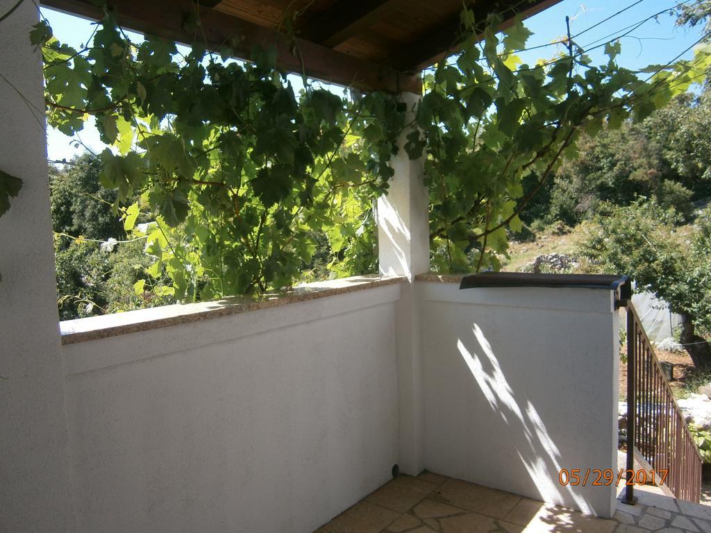 Holiday Home Loznati Cres Kültér fotó