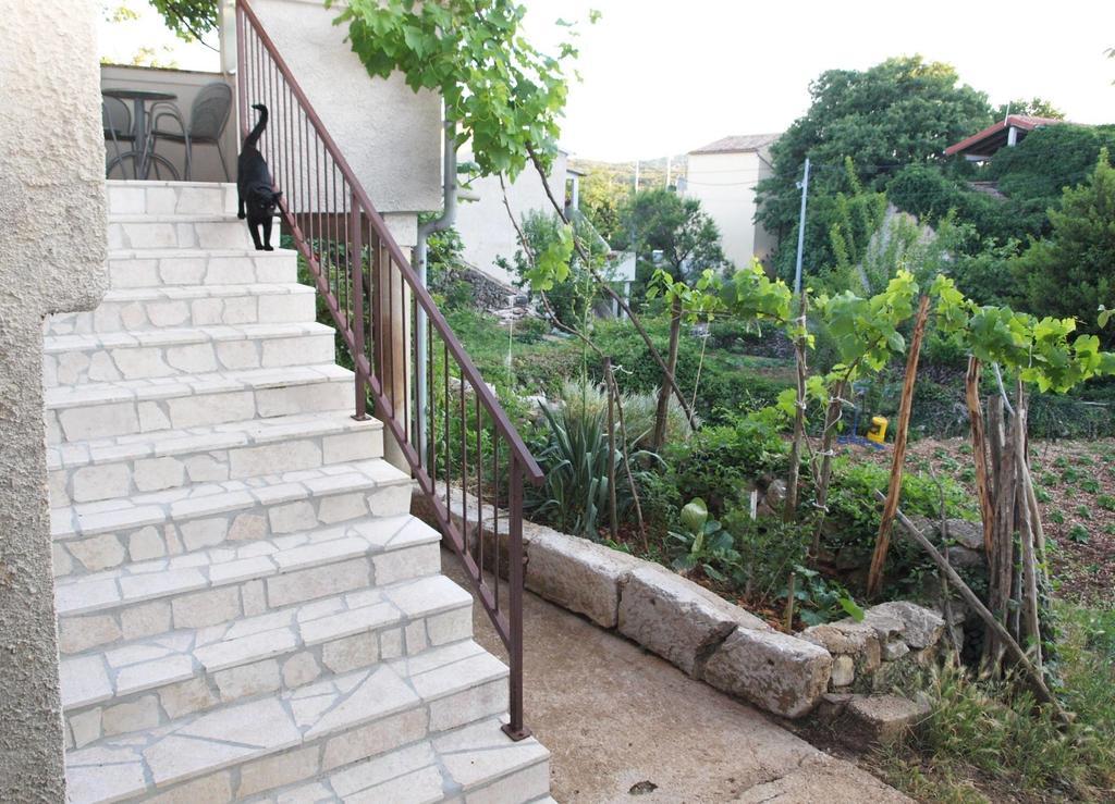 Holiday Home Loznati Cres Kültér fotó