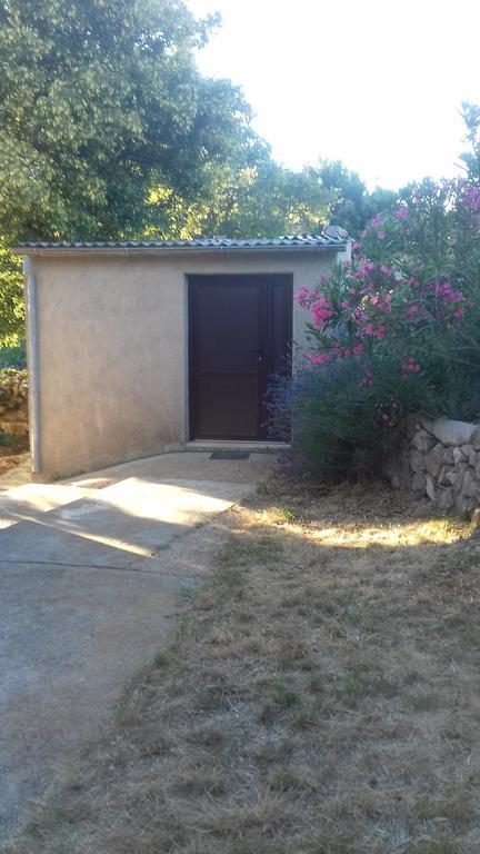 Holiday Home Loznati Cres Kültér fotó